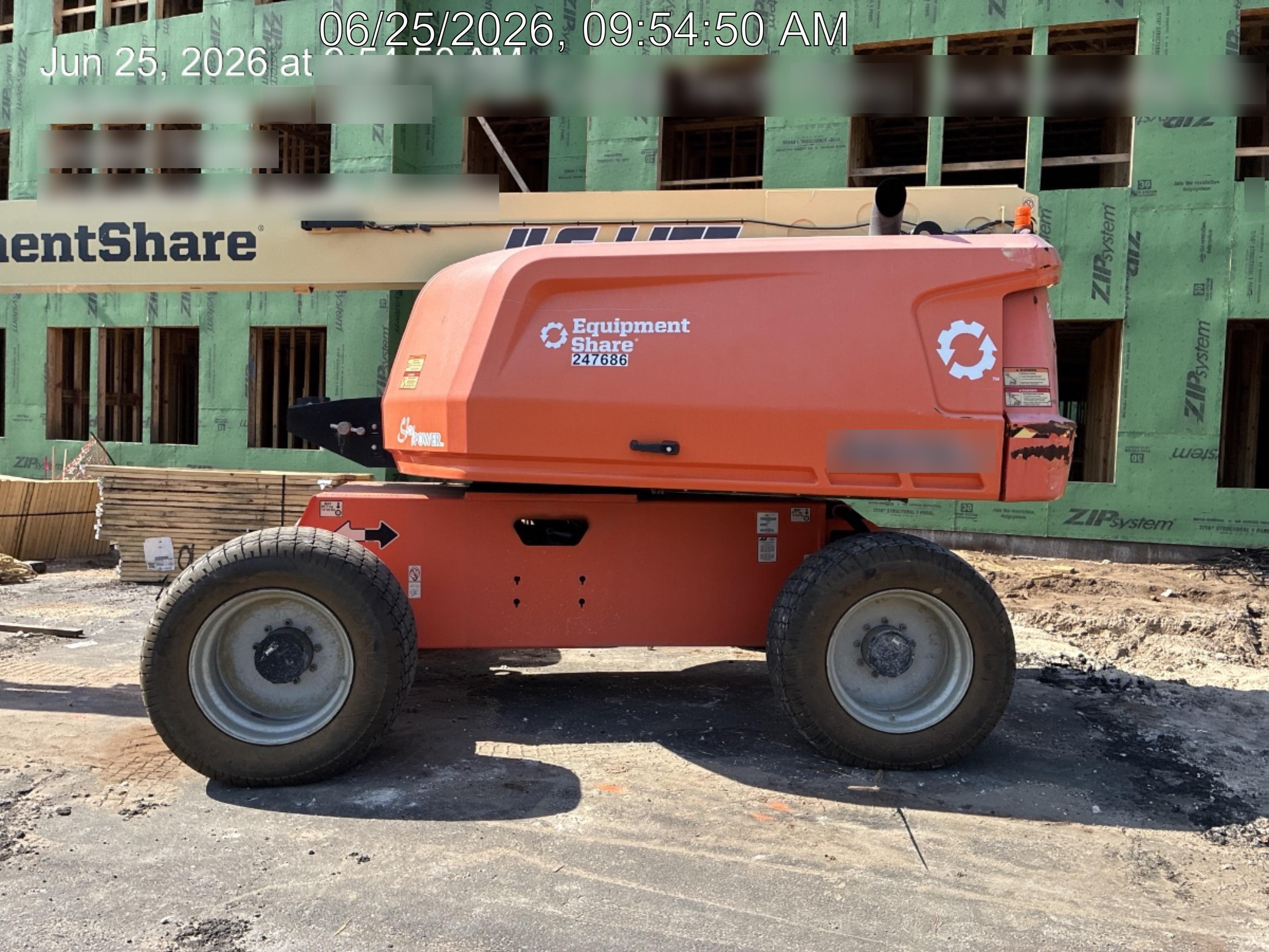 2022 JLG 660SJ