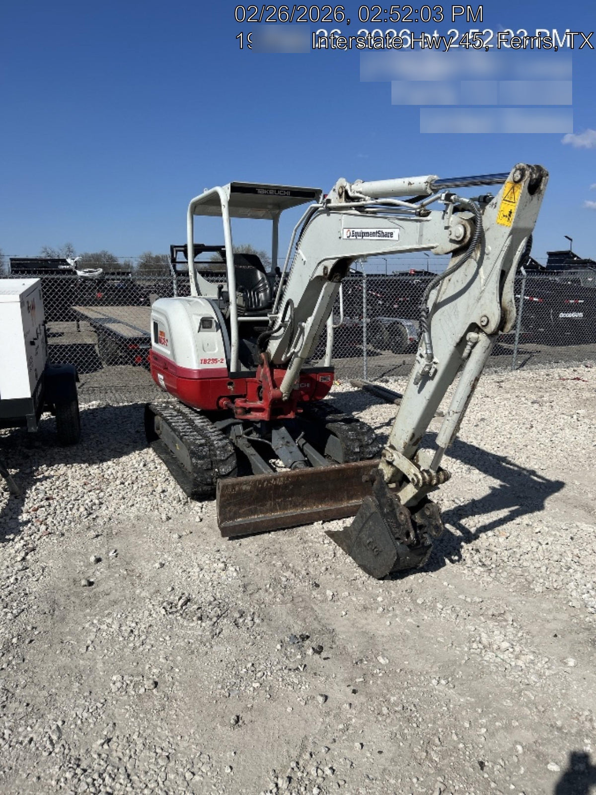 2022 TAKEUCHI TB235-2R