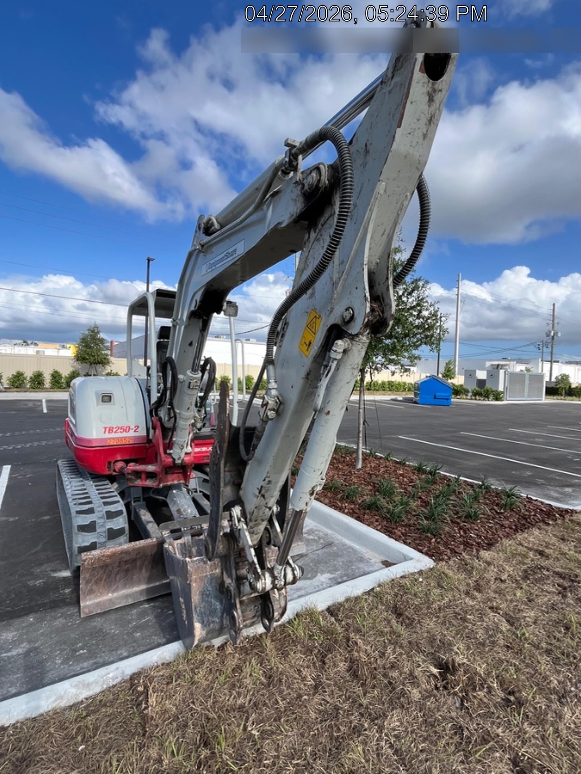 2022 TAKEUCHI TB250-2R
