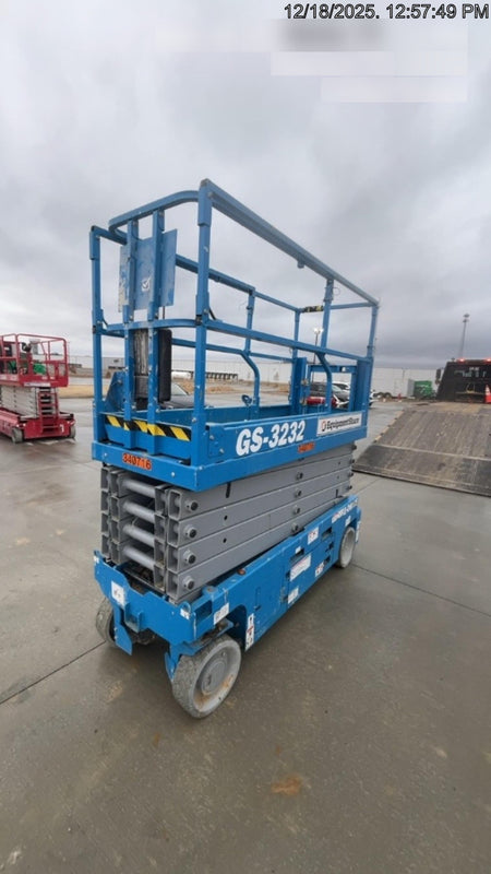 2023 GENIE GS-3232