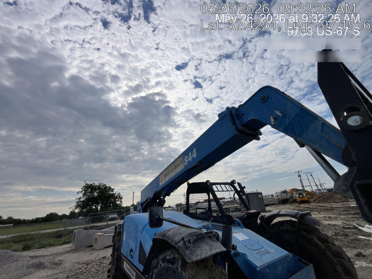 2017 GENIE GTH-844