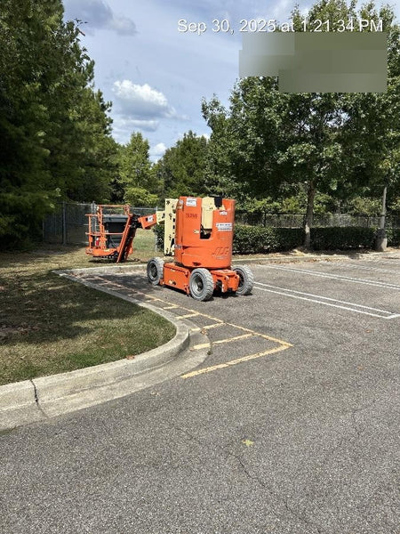 2019 JLG E300AJP