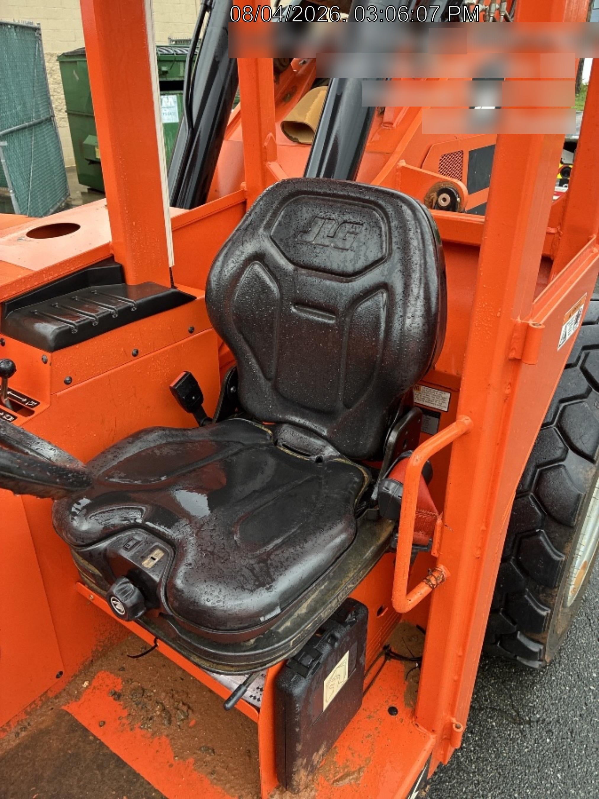 2022 SKYTRAK 8042