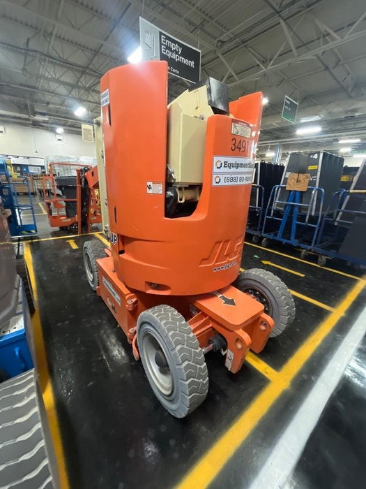 2019 JLG E300AJP