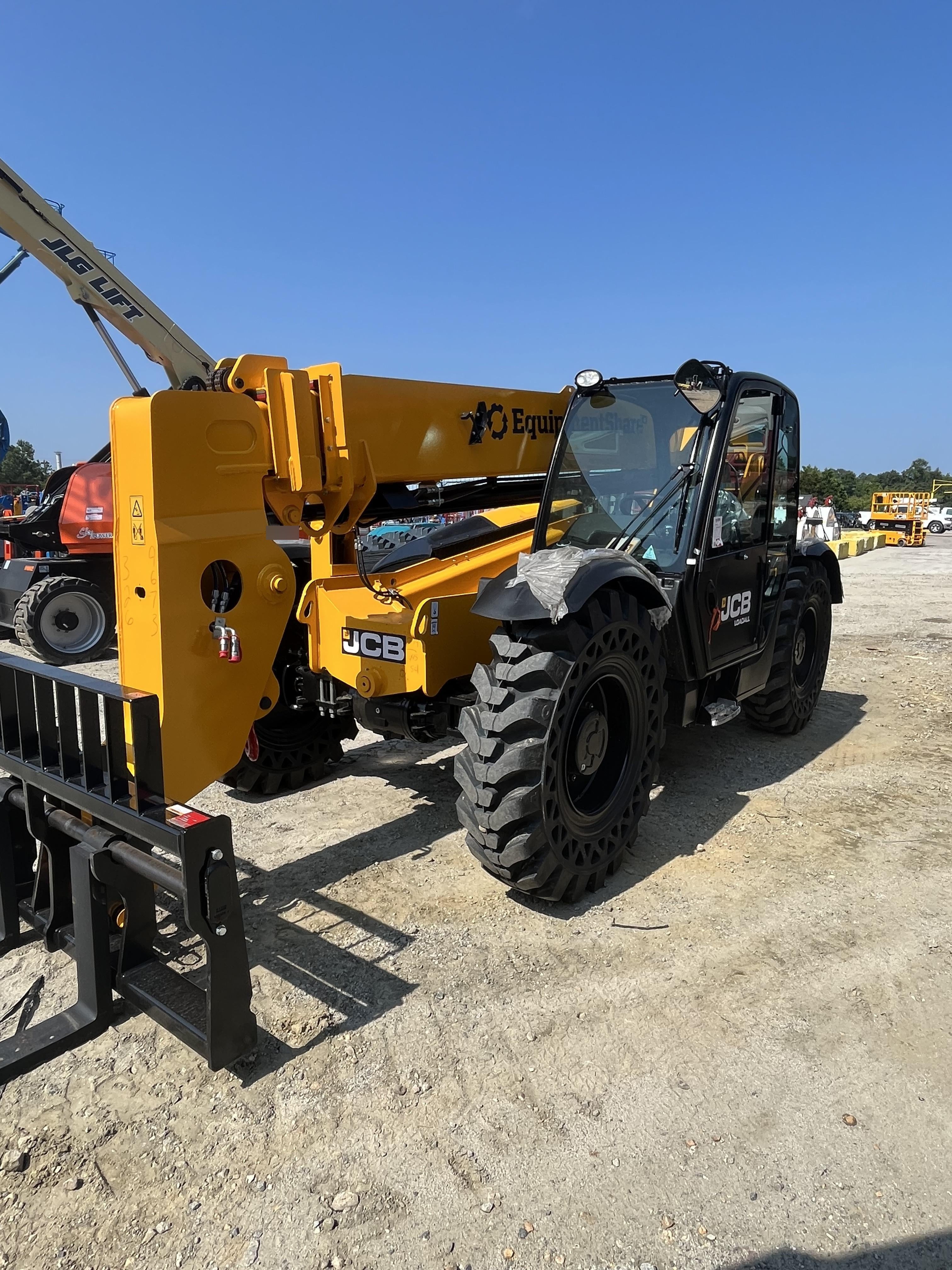 2023 JCB 509-42