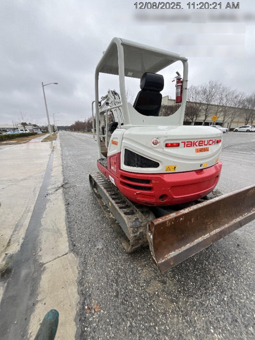 2021 TAKEUCHI TB250-2