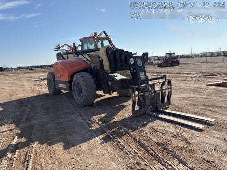 2022 JLG 1075