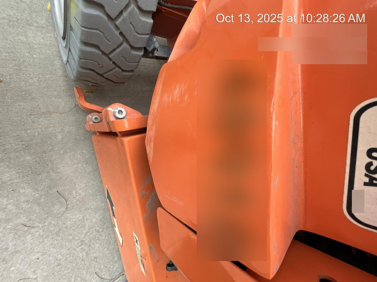 2019 JLG E300AJP
