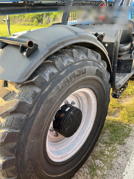 2018 Genie GTH-1056 Genie GTH-1056 w/Open ROPS, Solid Tires, Work Light/Beacon, 60" Carriage and Forks