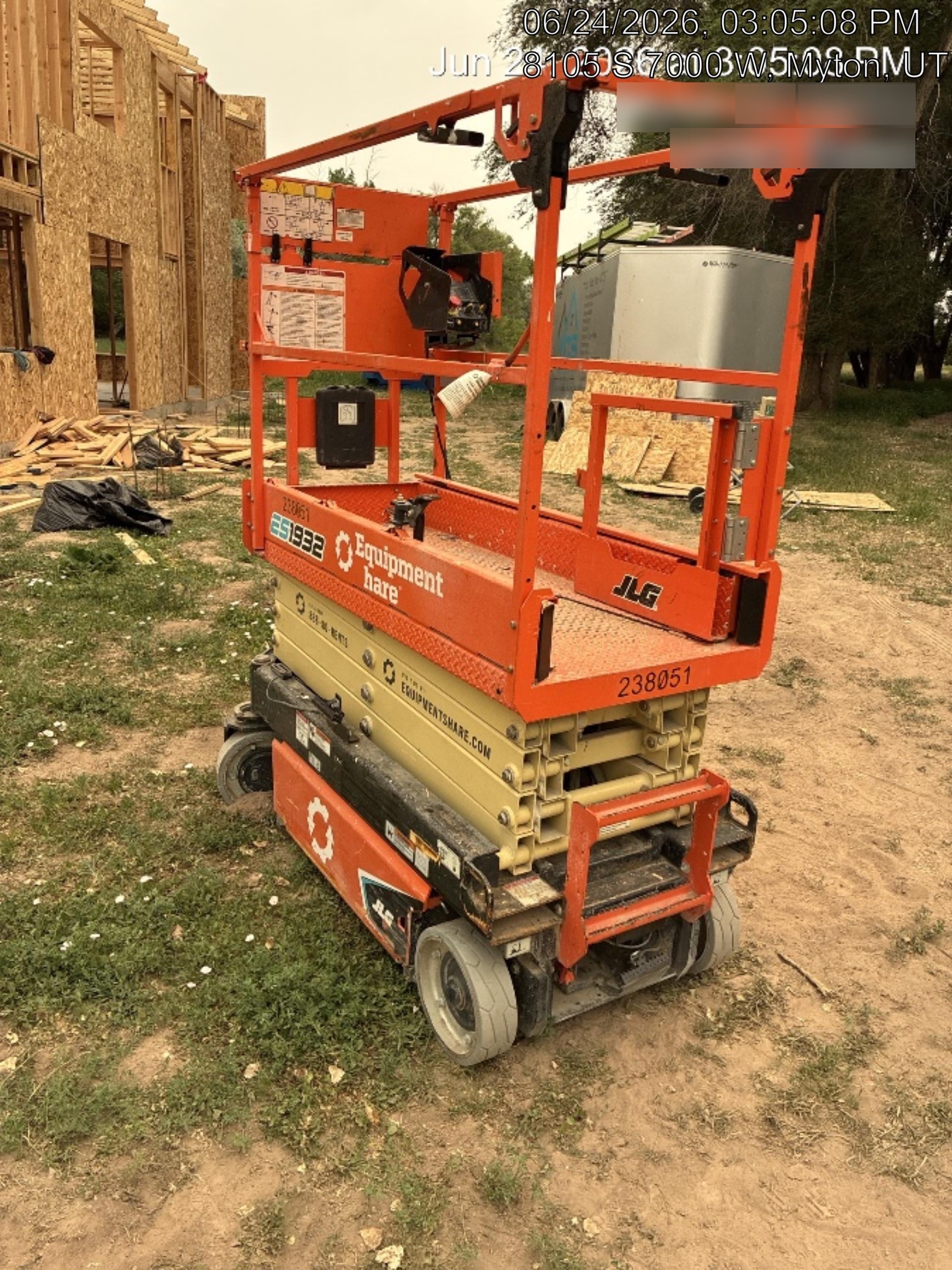 2022 JLG ES1932