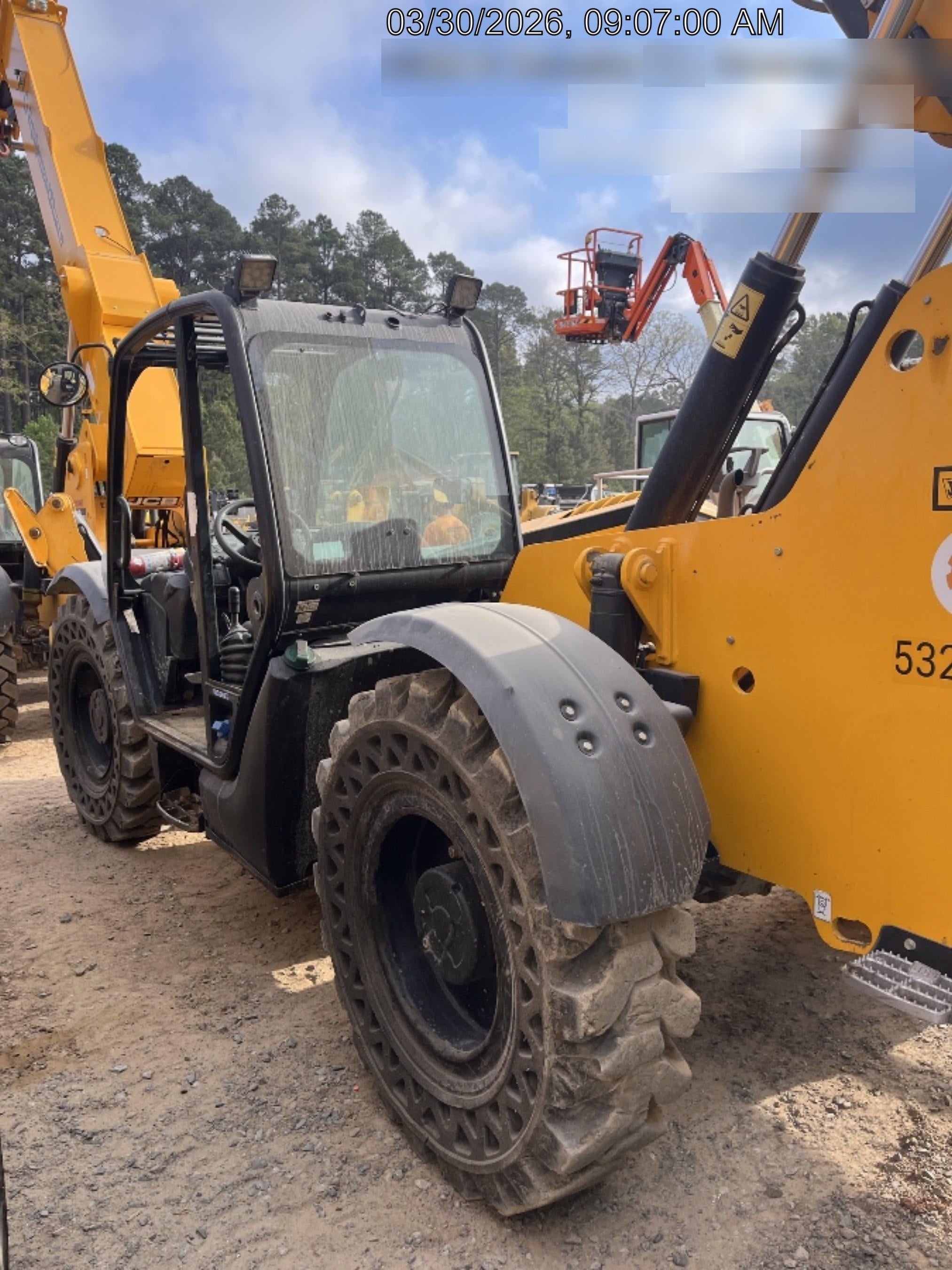 2019 JCB 512-56 Canopy, 109 HP, Solid Tires, STD Worklight, Beacon, Aux Hydraulics, Lifting Eye, Back up Alarm w/66" Carriage/60" Forks