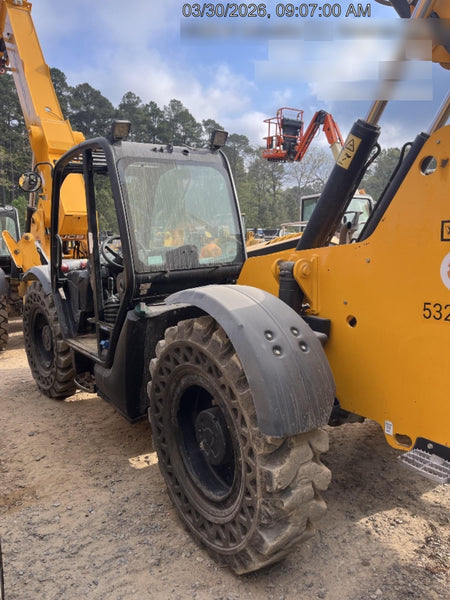 2019 JCB 512-56 Canopy, 109 HP, Solid Tires, STD Worklight, Beacon, Aux Hydraulics, Lifting Eye, Back up Alarm w/66" Carriage/60" Forks