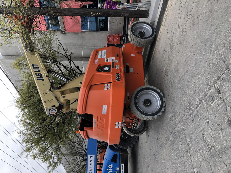 2019 JLG 600S 4WD