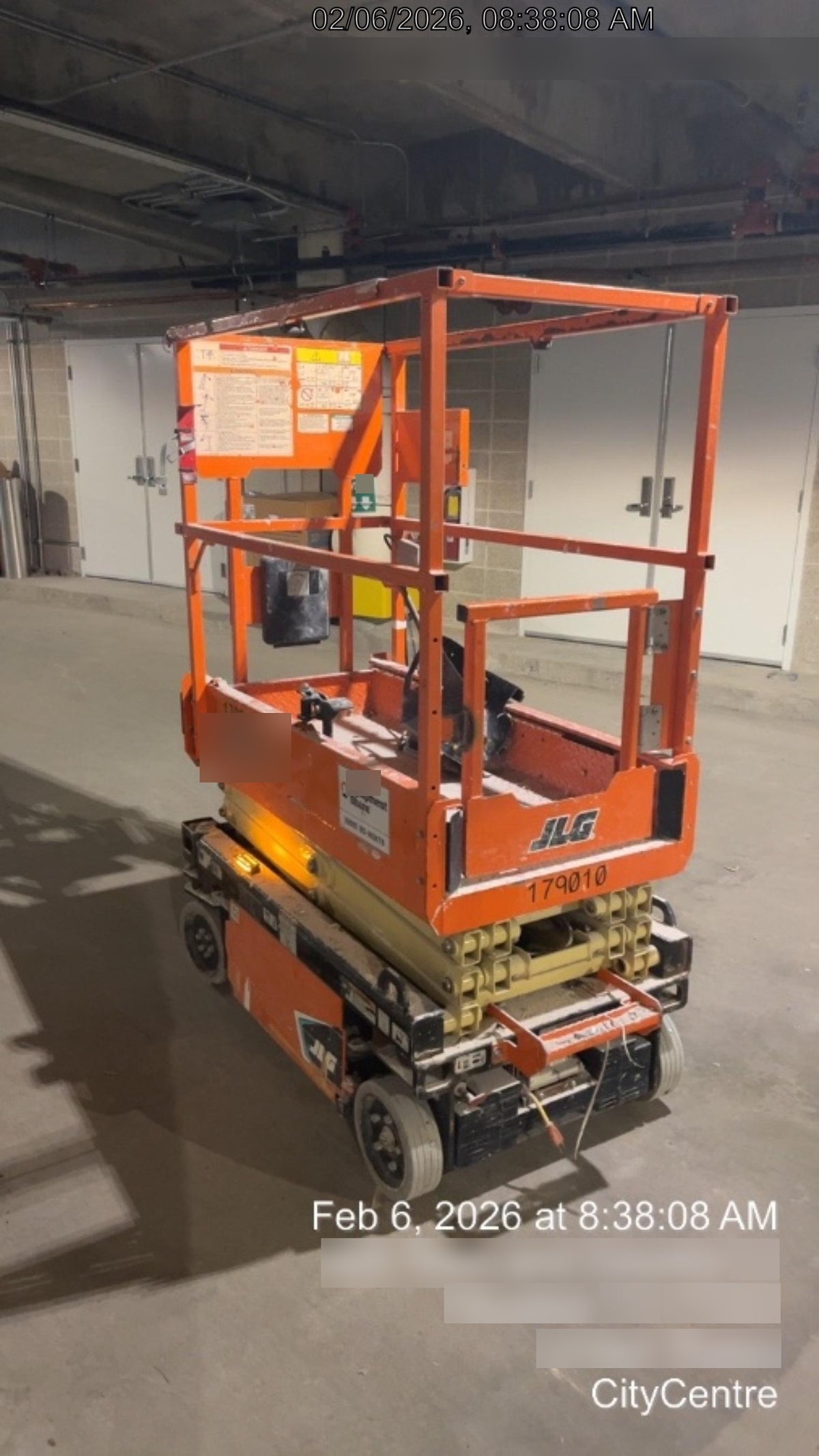 2021 JLG ES1330L
