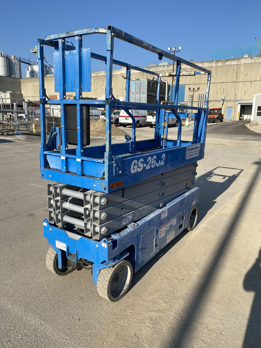 2019 Genie GS-2632 Folding rails with half height swing gate