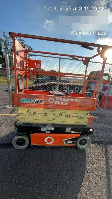 2022 JLG ES1932