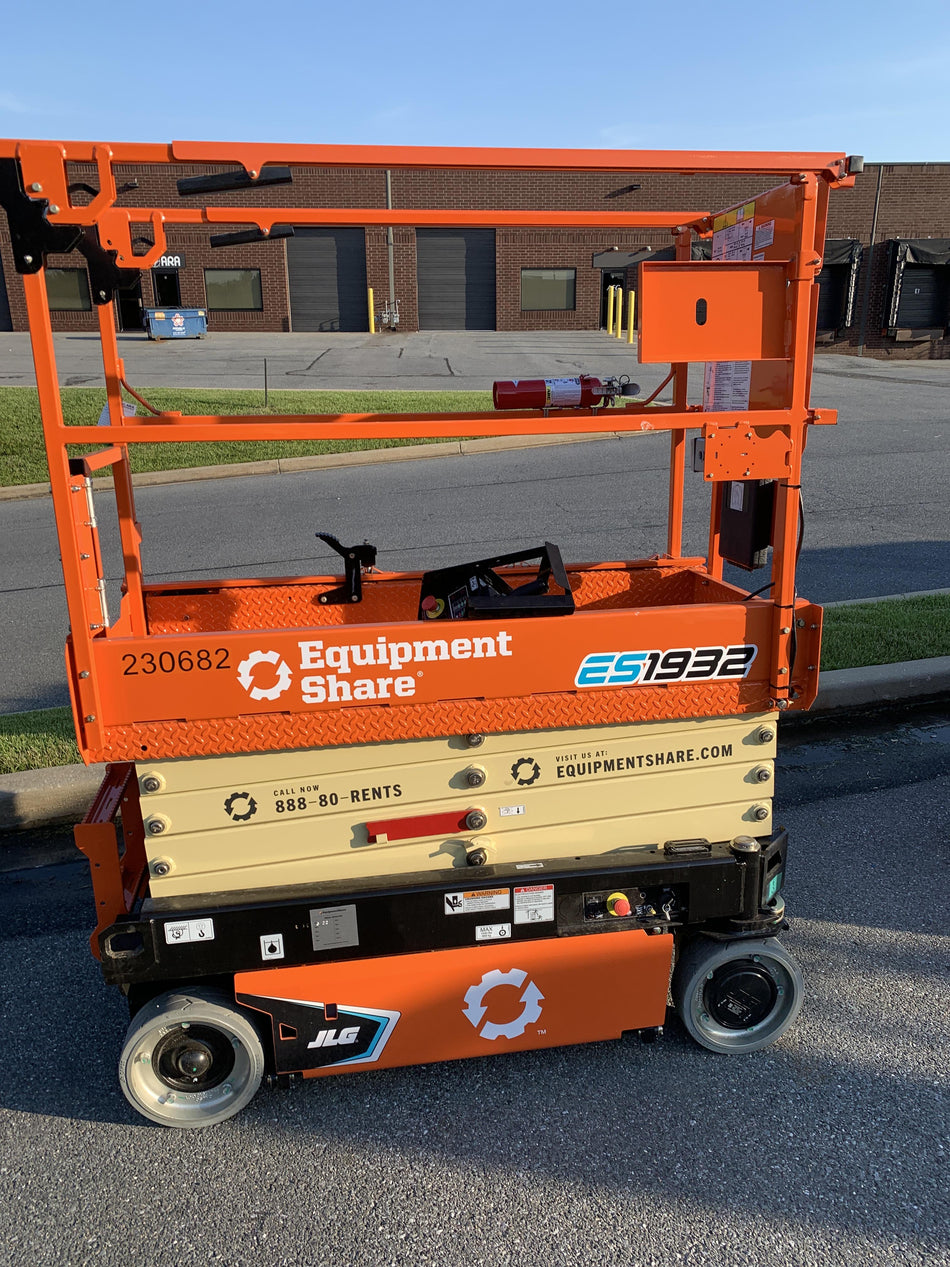 2022 JLG ES1932