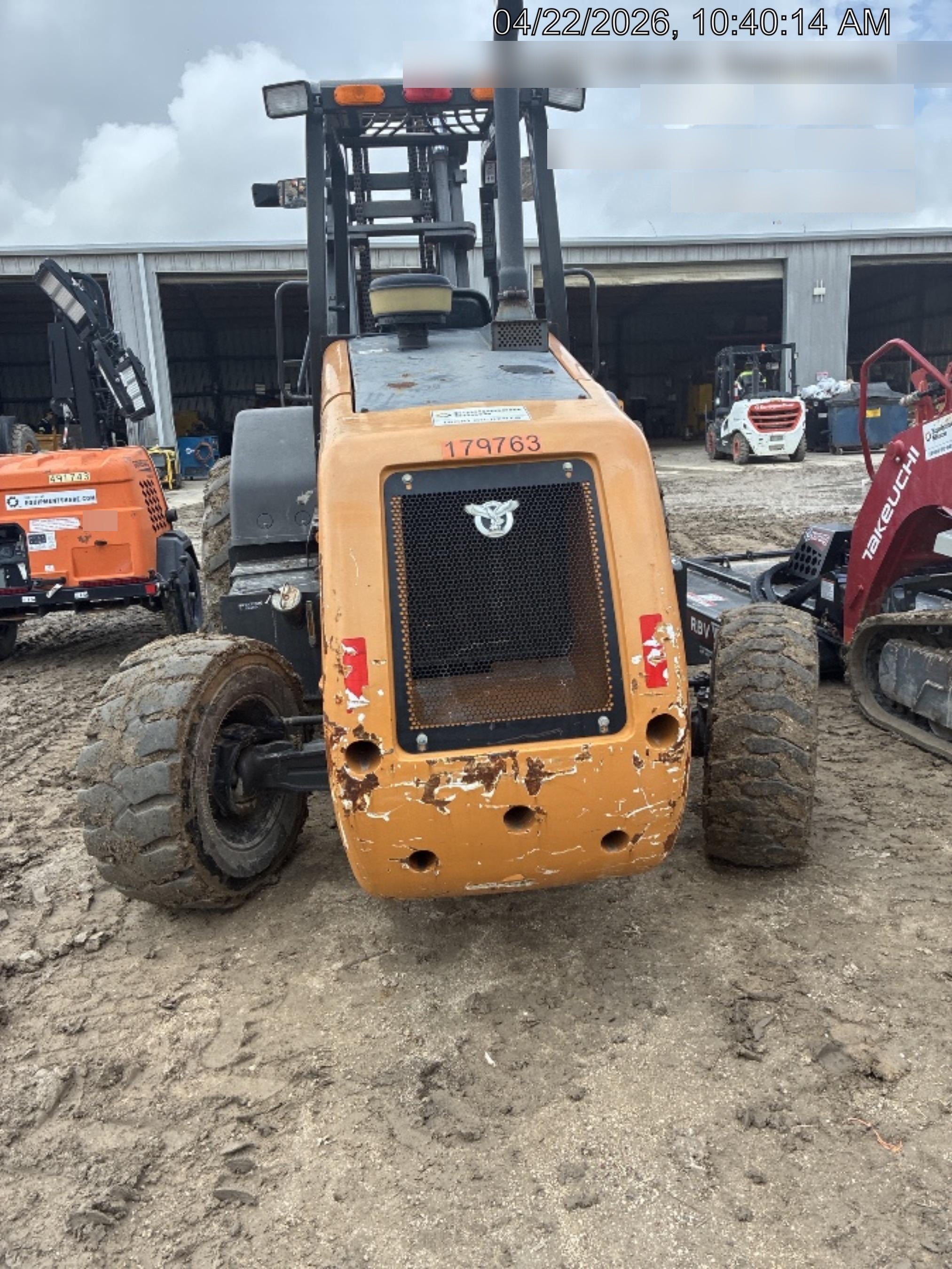 2021 CASE 588H