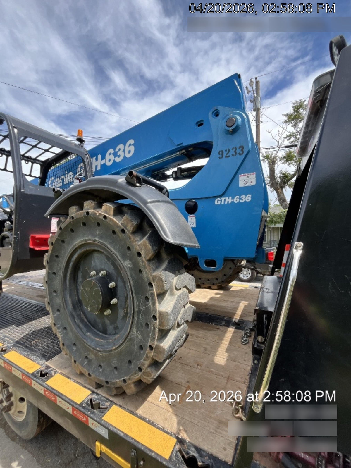 2018 Genie GTH-636 Genie GTH-636 w/Open ROPS, Solid Tires, Work Light/Beacon, 48" Carriage and Forks