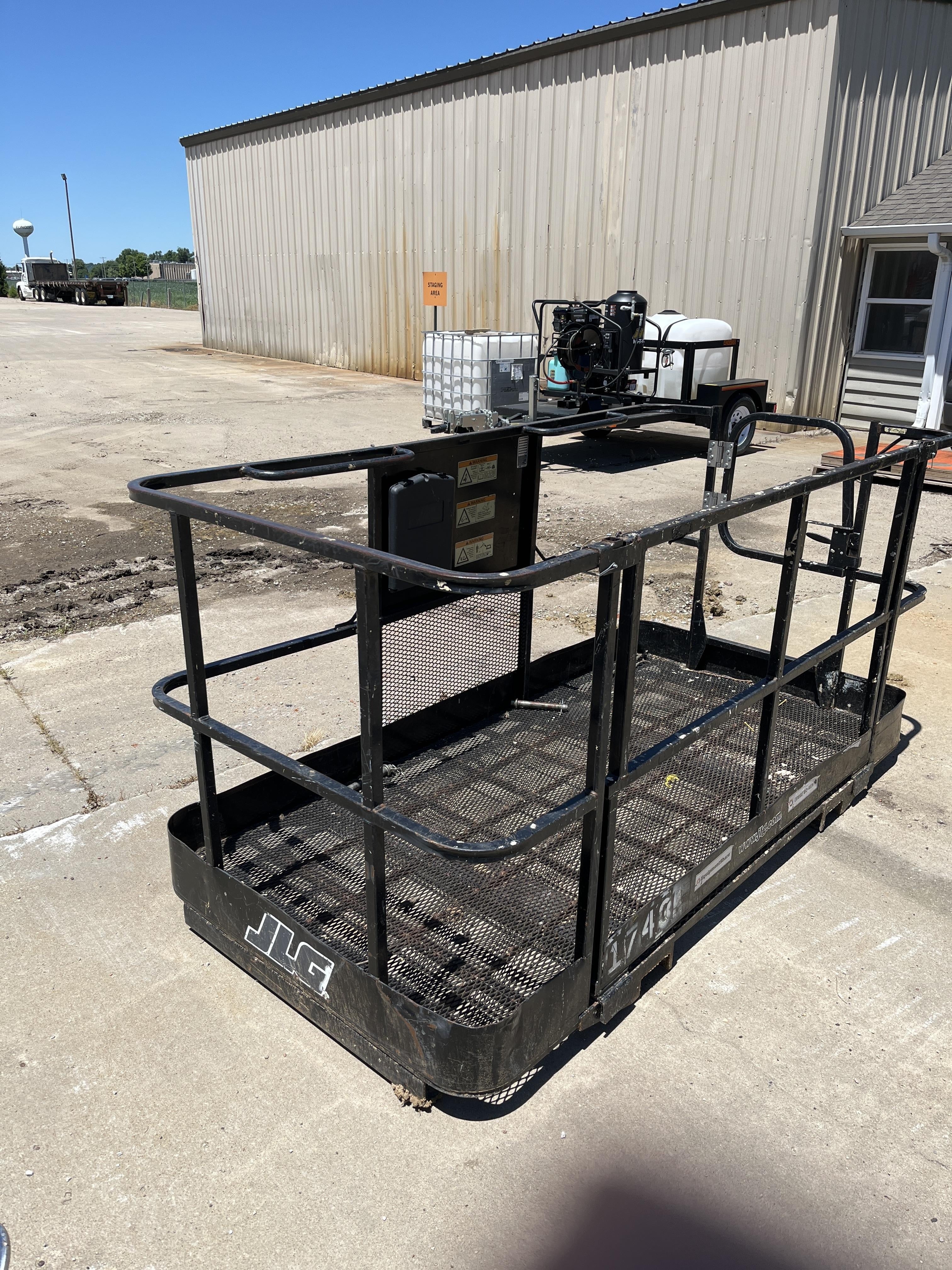 2016 JLG Work Platform, Fork Mounted