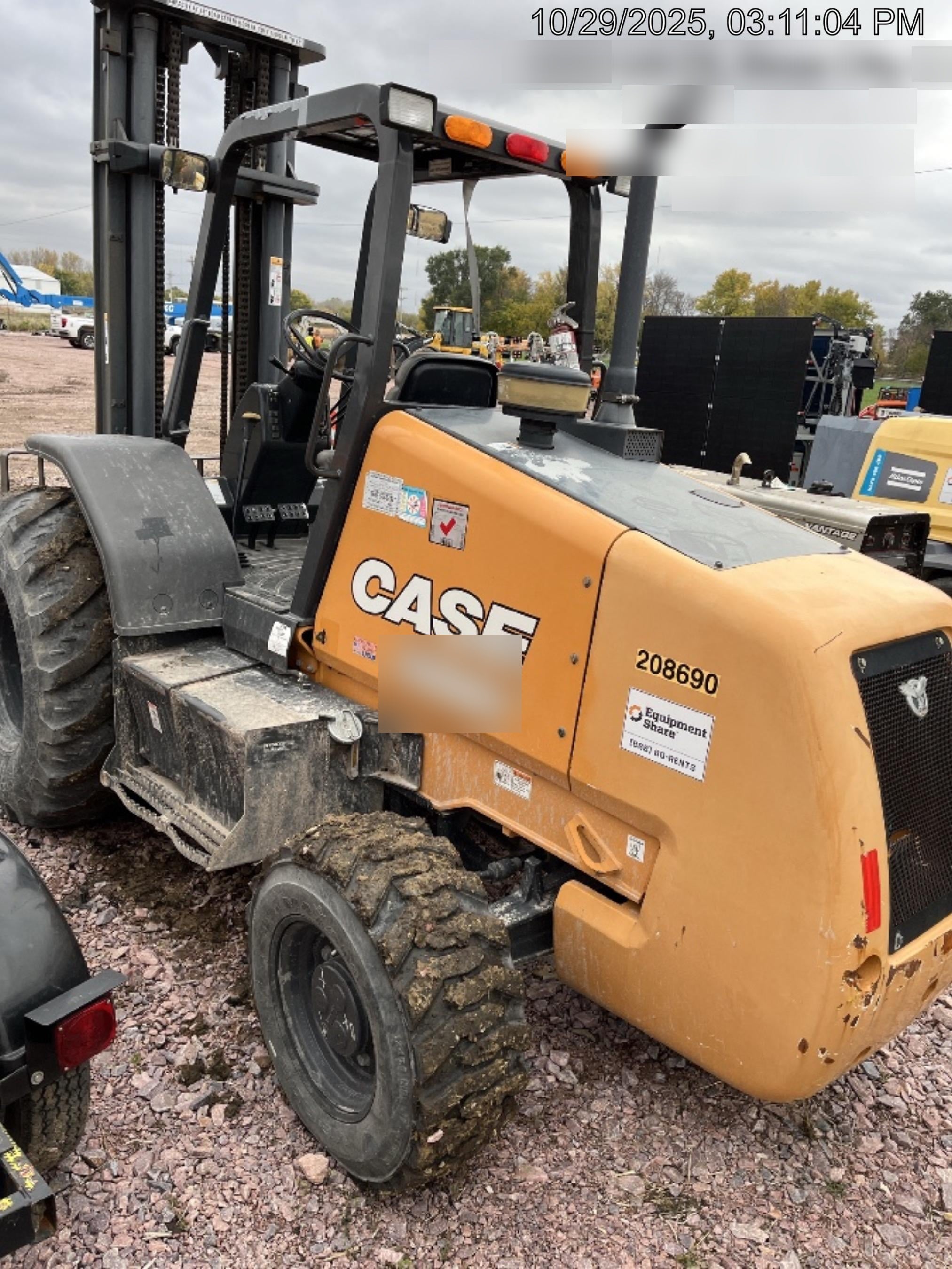 2022 CASE 588H