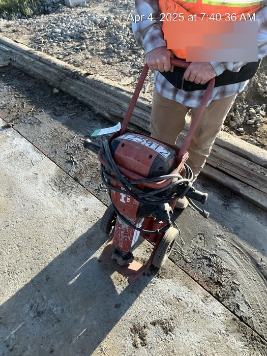 2020 HILTI TE 3000-AVR
