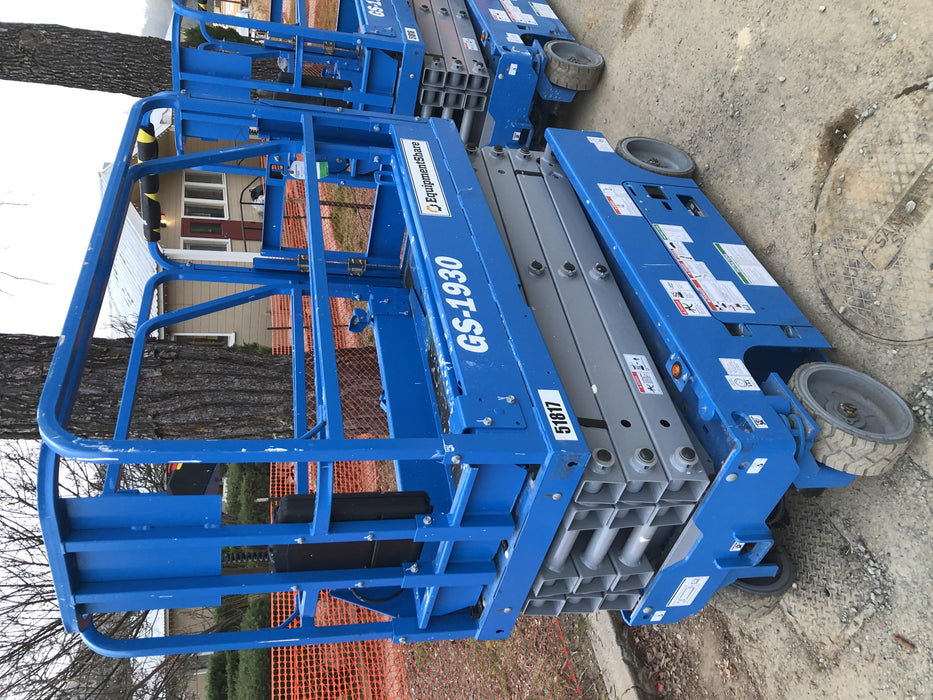 2019 Genie GS-1930 Half Height Swing Gate, 800W Inverter