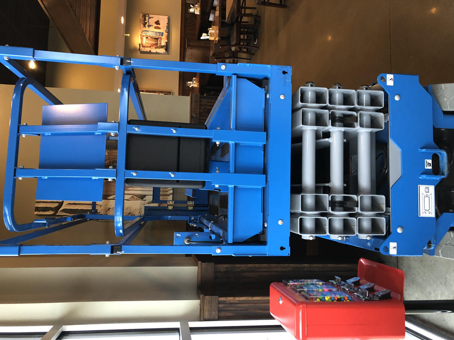 2019 Genie GS-2632 Folding rails with half height swing gate