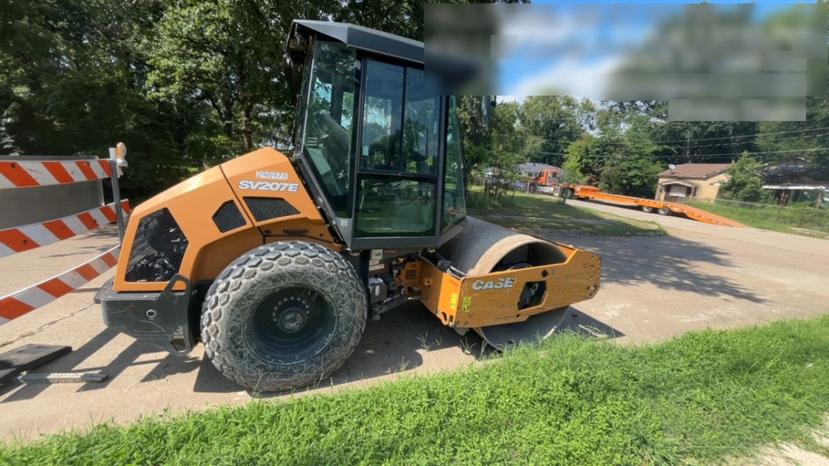 2023 CASE SV207E