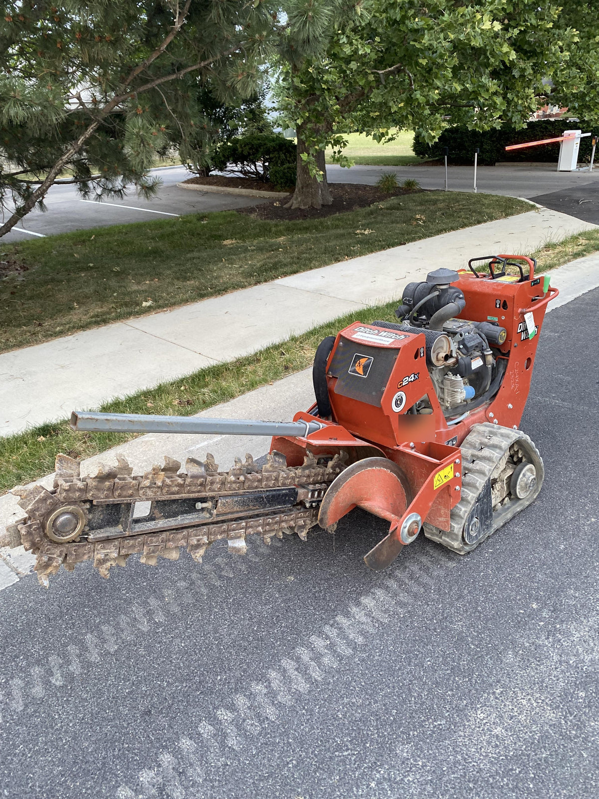 2020 DITCH WITCH C24XA