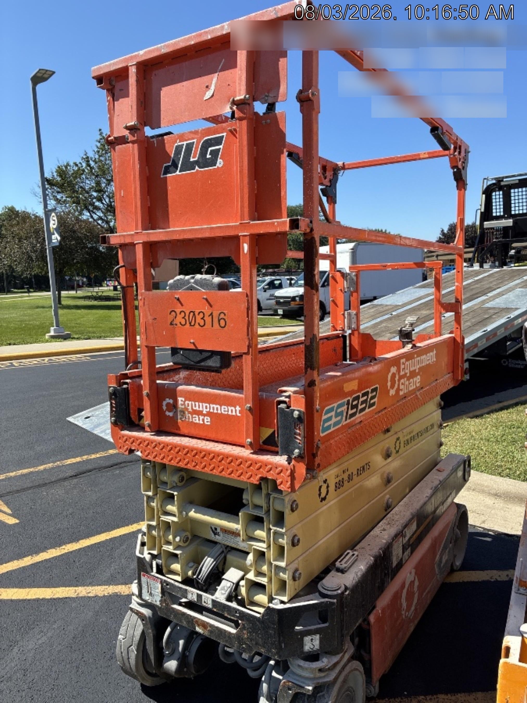 2022 JLG ES1932