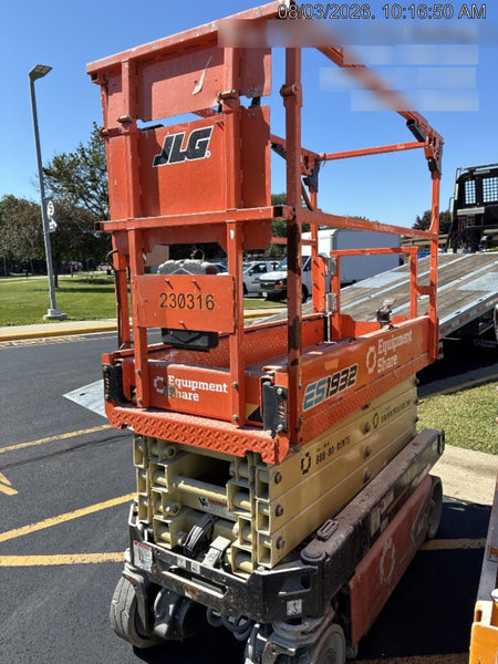 2022 JLG ES1932