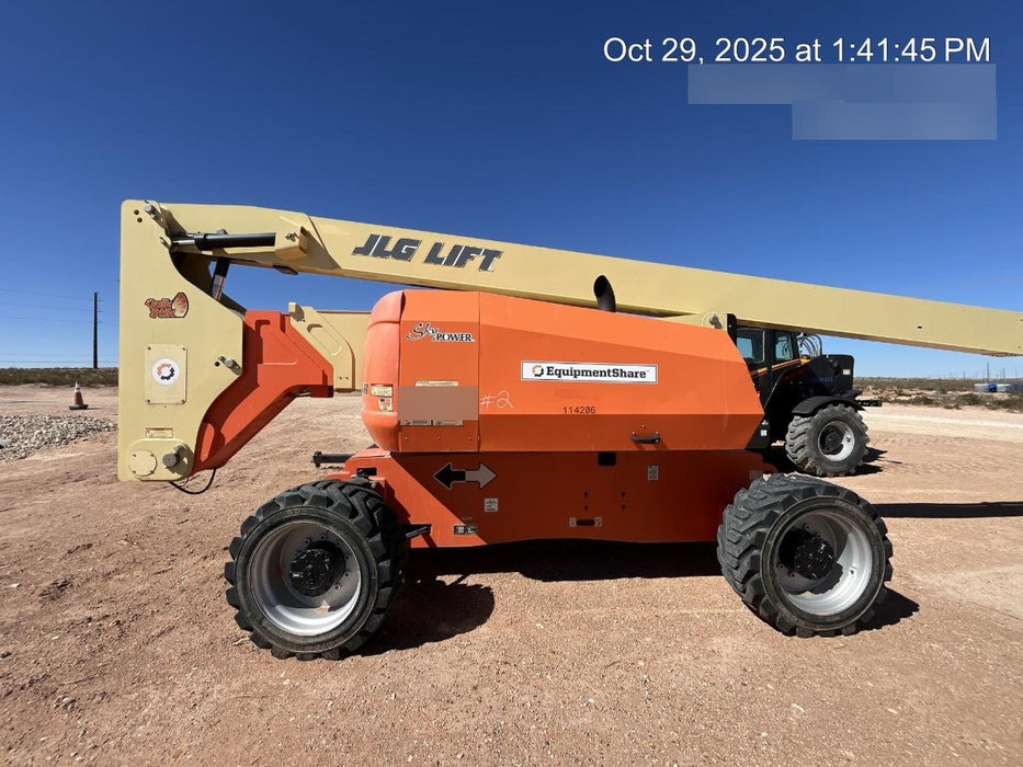 2021 JLG 800AJ
