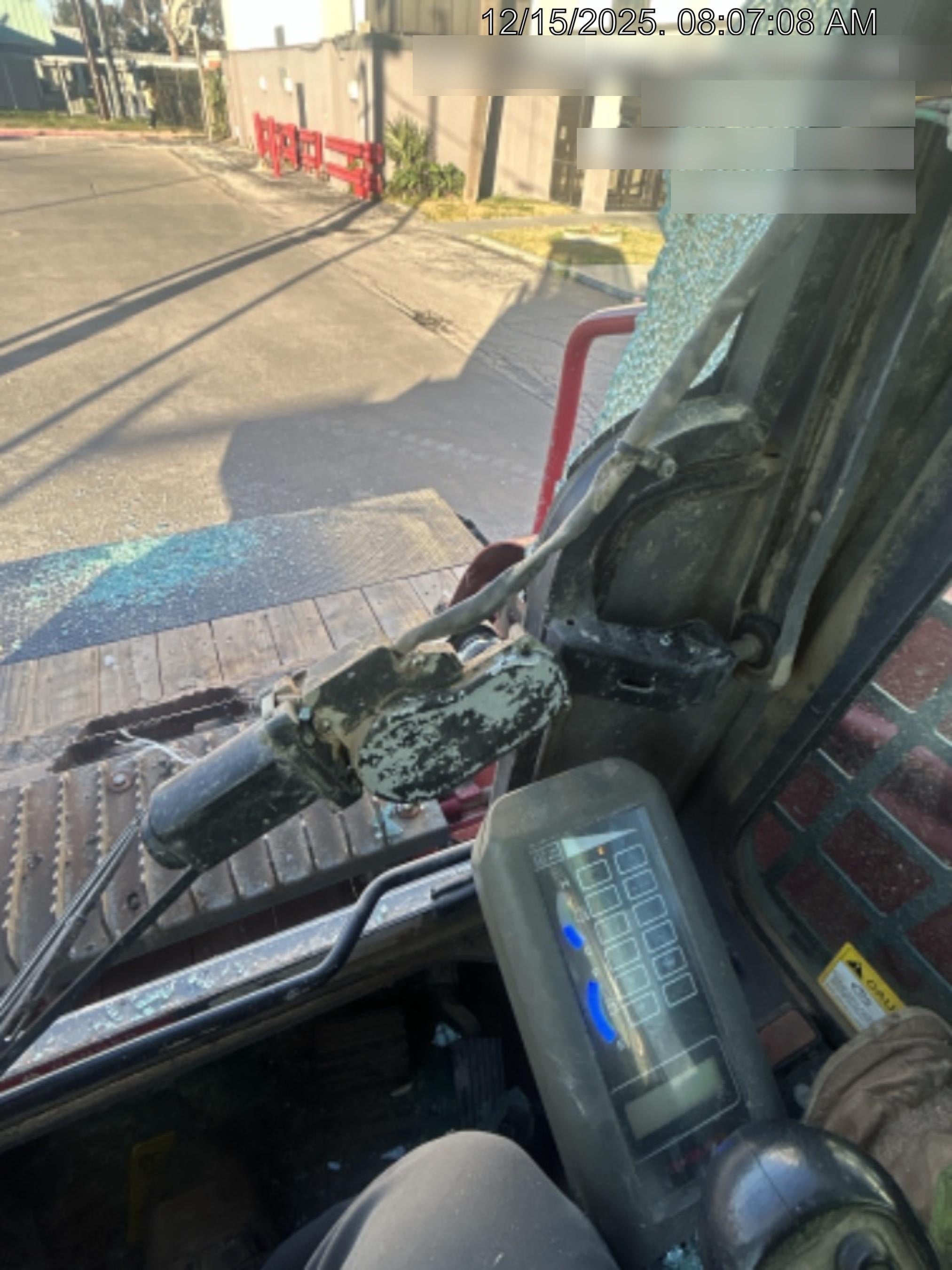 2019 Takeuchi TL8 Cab/Heat/AC, Back-up Alarm, Hydraulic QC 76" HD Bucket with smooth bolt-on edge