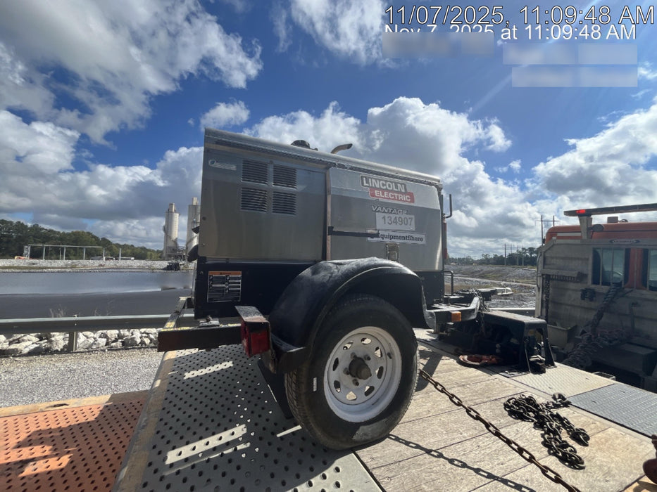 2019 Lincoln Electric Vantage 322 Lincoln Vantage 322 Welder w/Trailer, Light Kit, Cable Rack