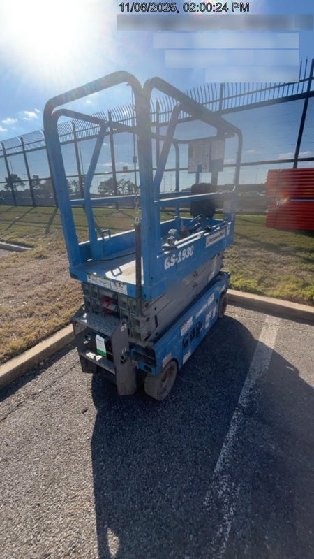2019 Genie GS-1930 Fixed rails with chain Entry