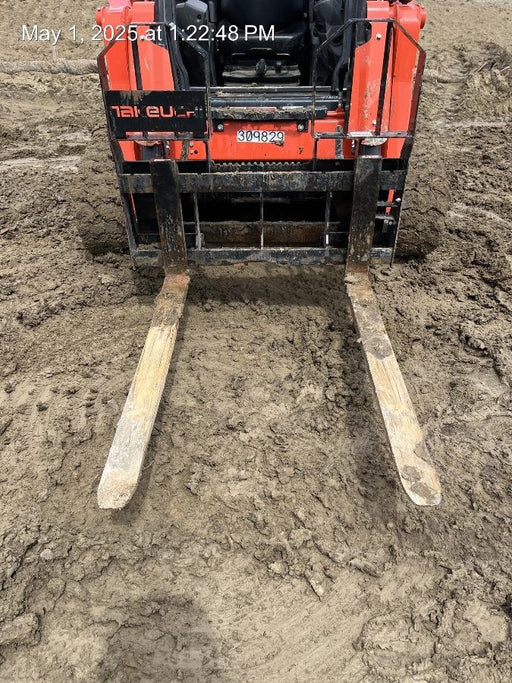 2022 TAKEUCHI 48" Pallet Forks - Takeuchi