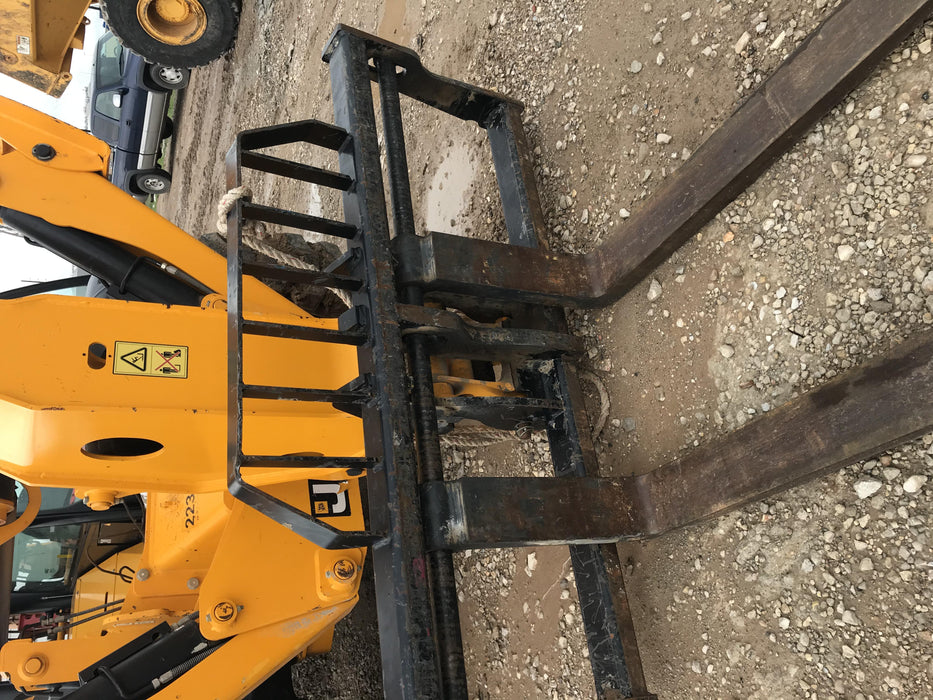 2019 JCB 510-56 JCB 510-56 Telehandler 74 HP w/CAB/HVAC, Beacon, Worklights, Aux Hydraulics, Solid Tires, 72" Carriage/Forks