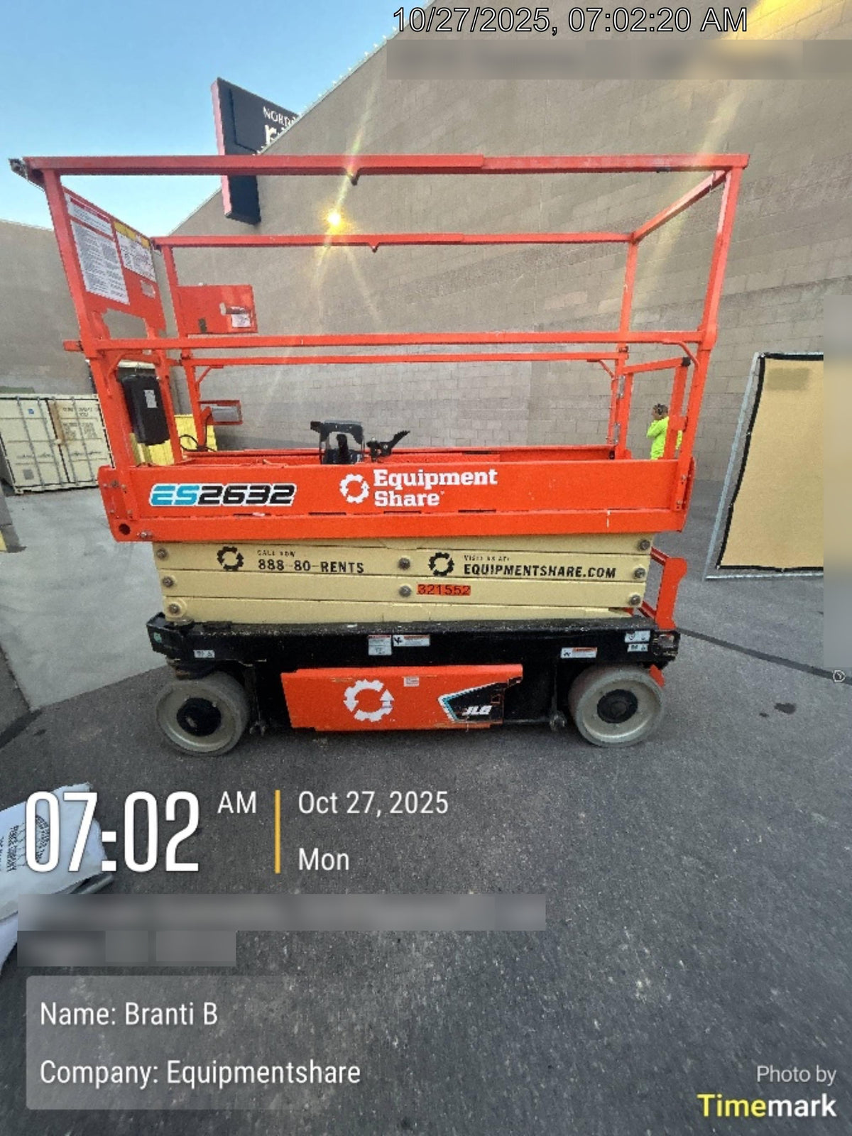 2023 JLG ES2632