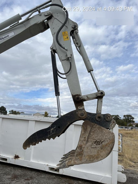 2020 TAG MANUFACTURING 30" Bucket - Tag