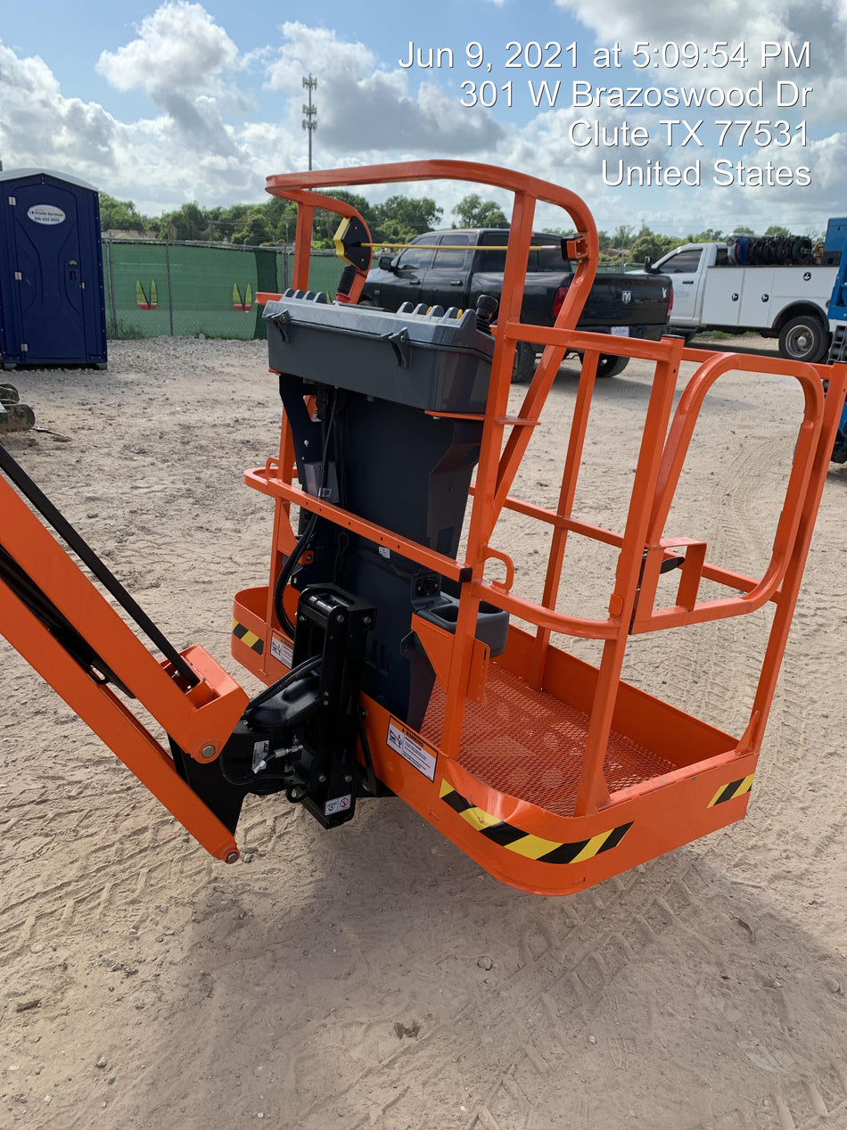 2021 JLG E450AJ