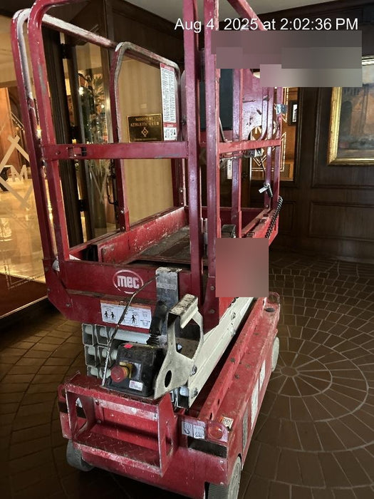 2017 MEC 1330SE 13' Scissor Lift w/2 Year Full Extended Warranty