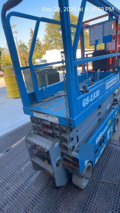 2019 Genie GS-1930 Fixed Rails with Chain Entry