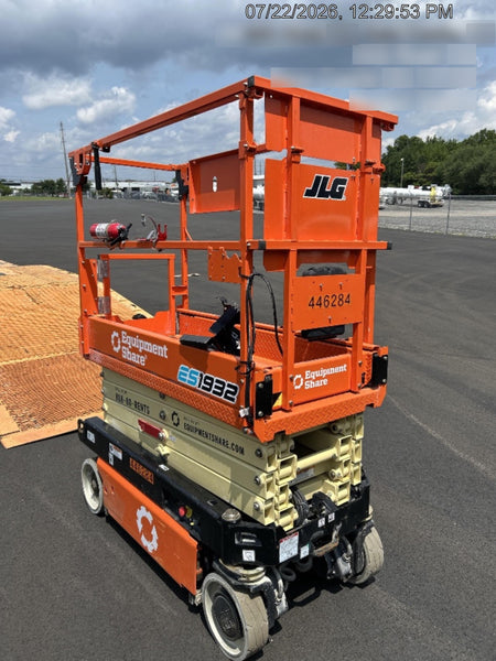 2024 JLG ES1932