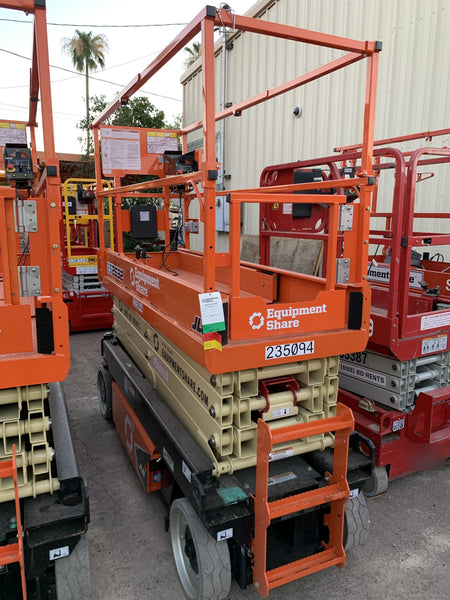 2022 JLG ES2632