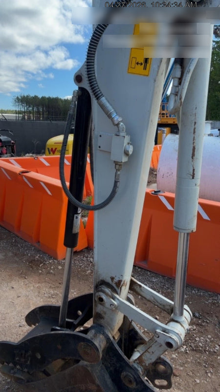 2025 TAKEUCHI TB250-2CR