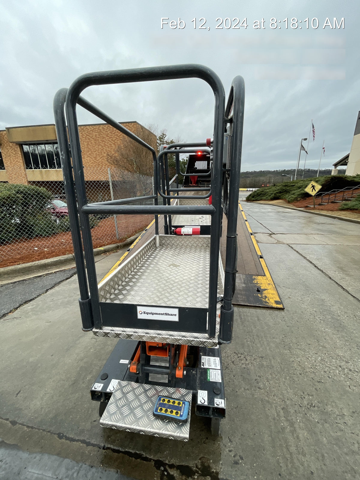 2023 JLG 1030P