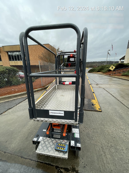 2023 JLG 1030P