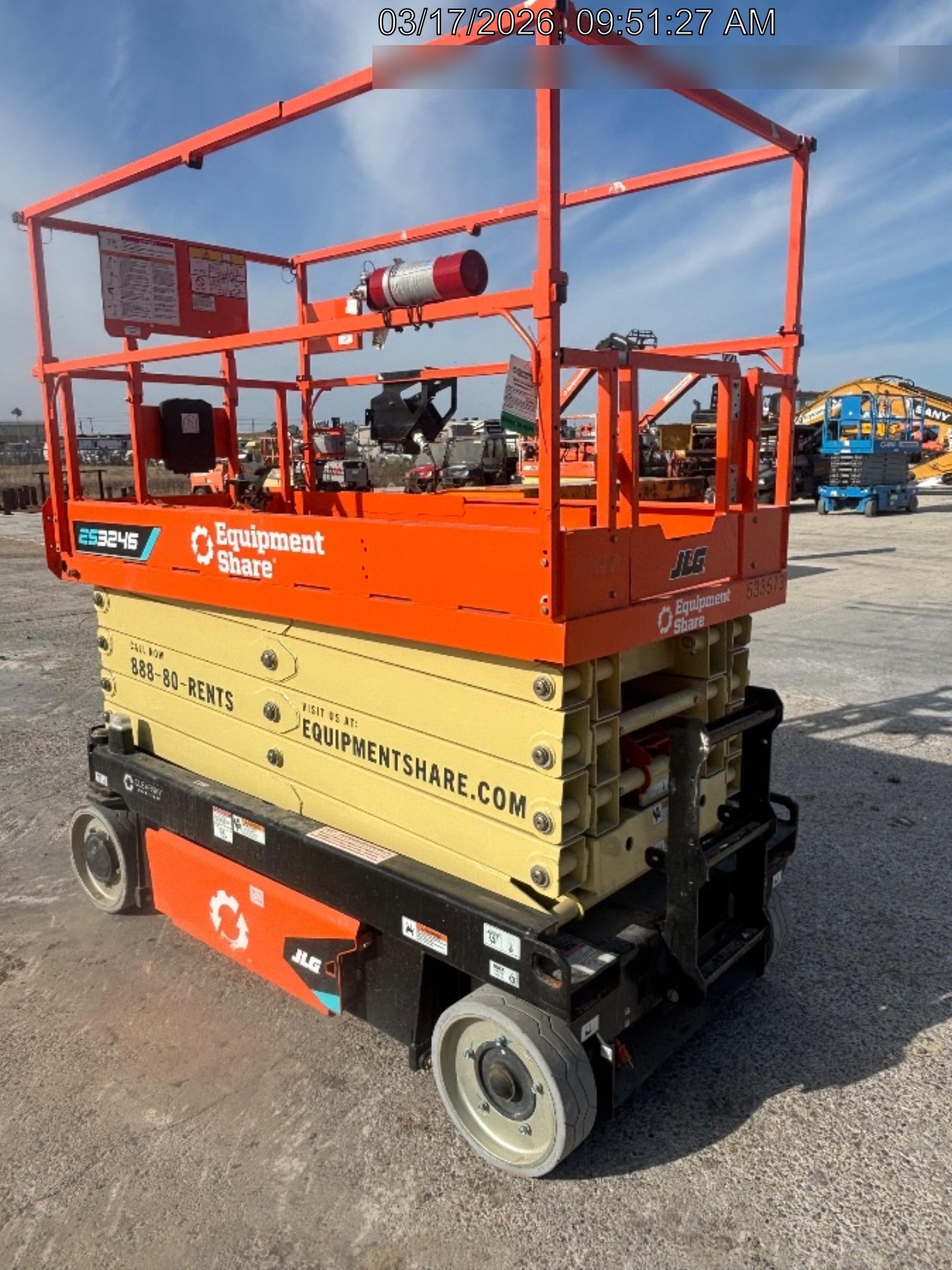 2025 JLG ES3246