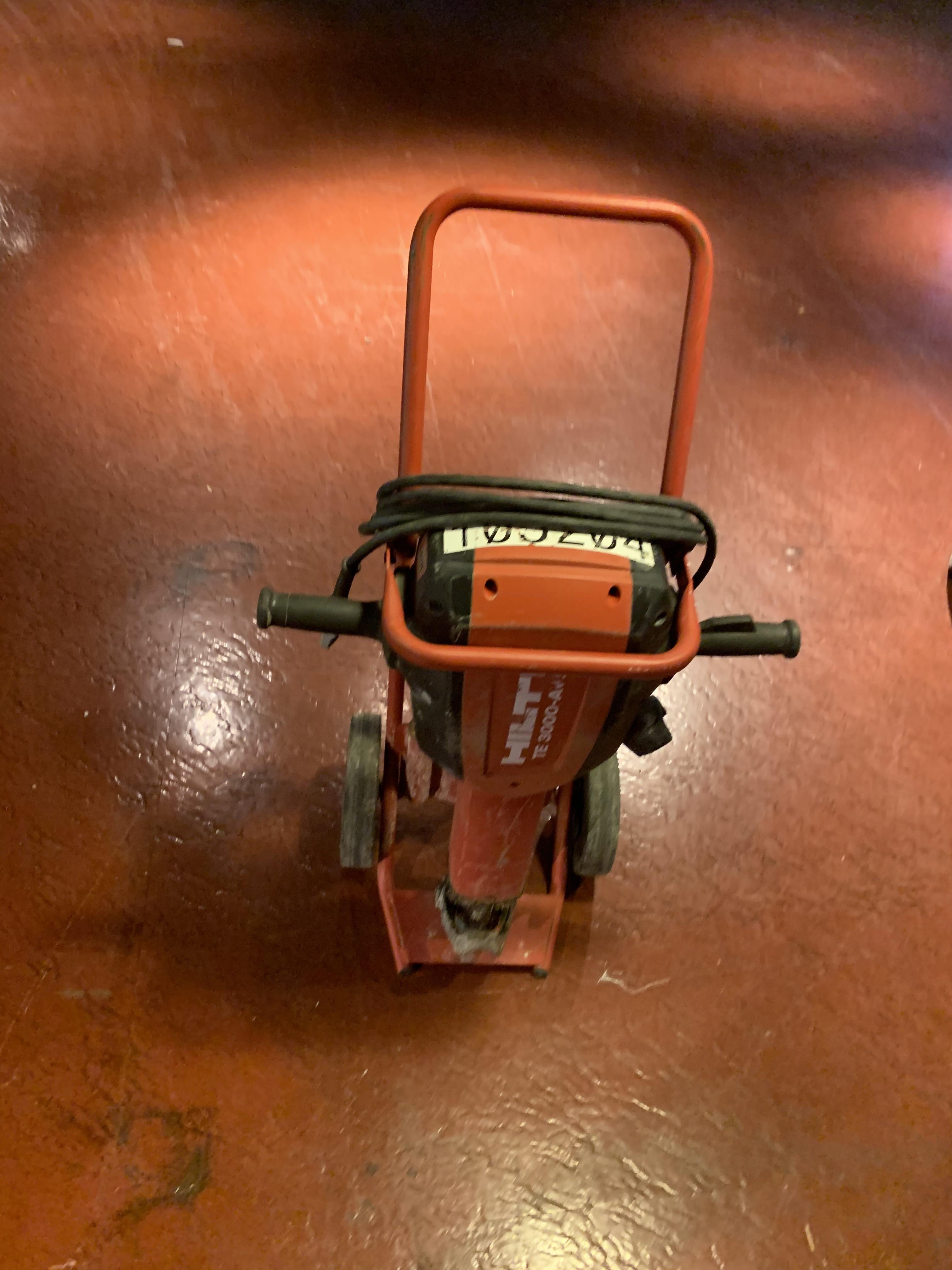 2020 HILTI TE 3000-AVR